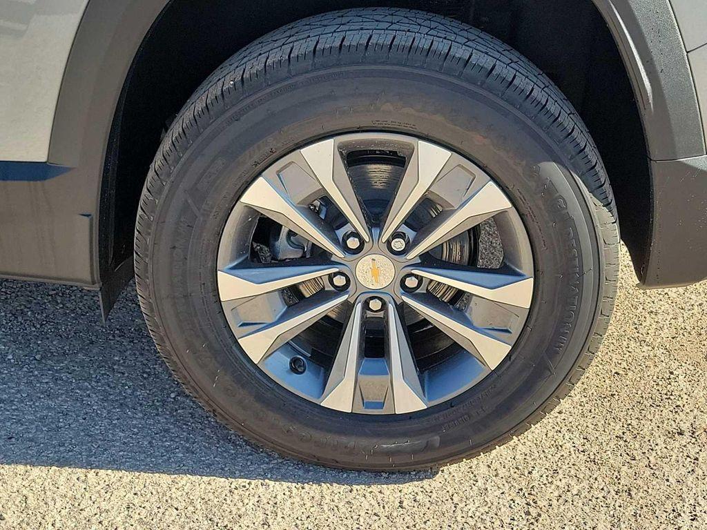 new 2026 Chevrolet Equinox car, priced at $31,965