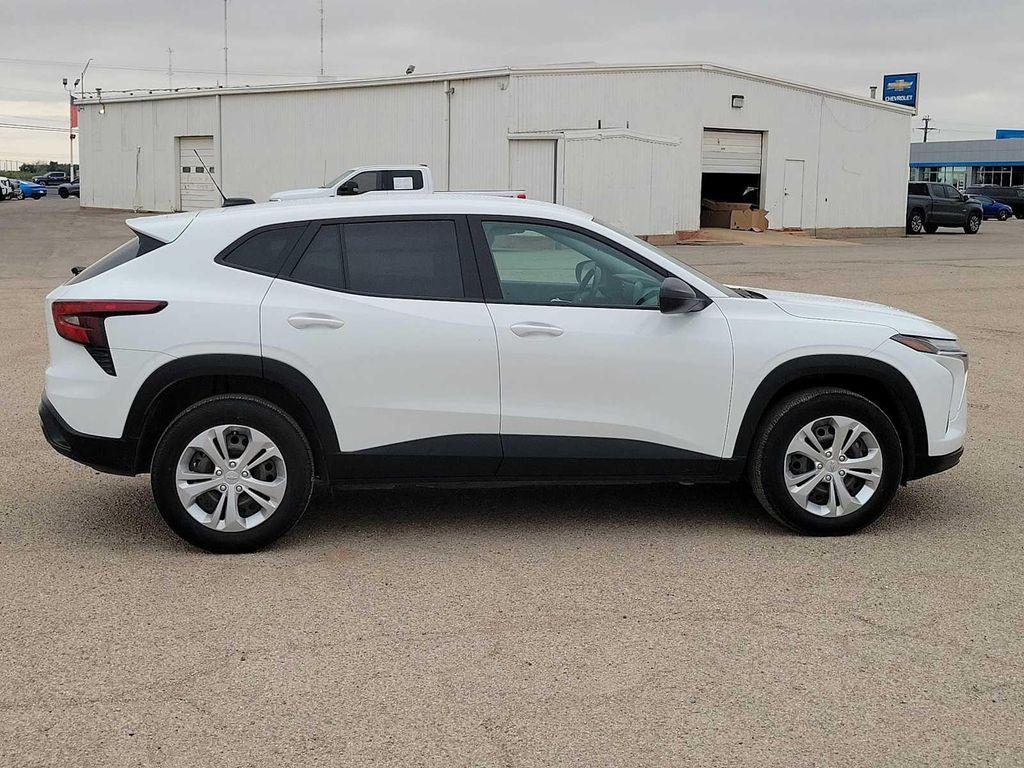 used 2024 Chevrolet Trax car, priced at $20,995