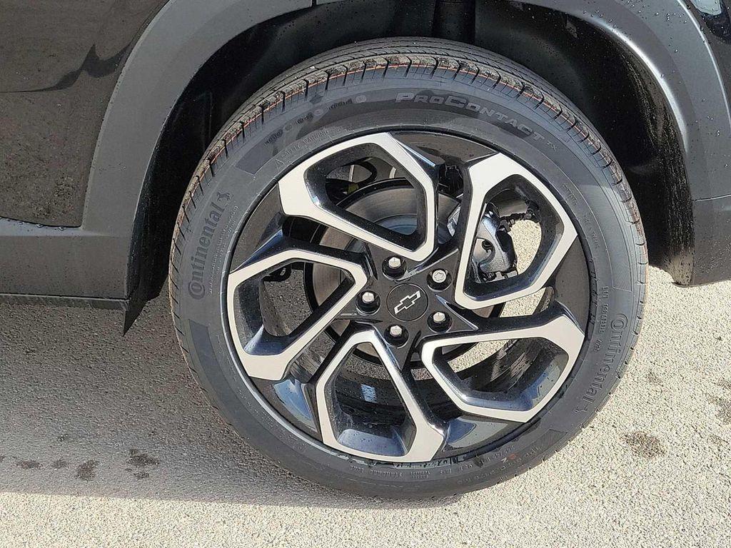 new 2026 Chevrolet Trax car, priced at $28,385
