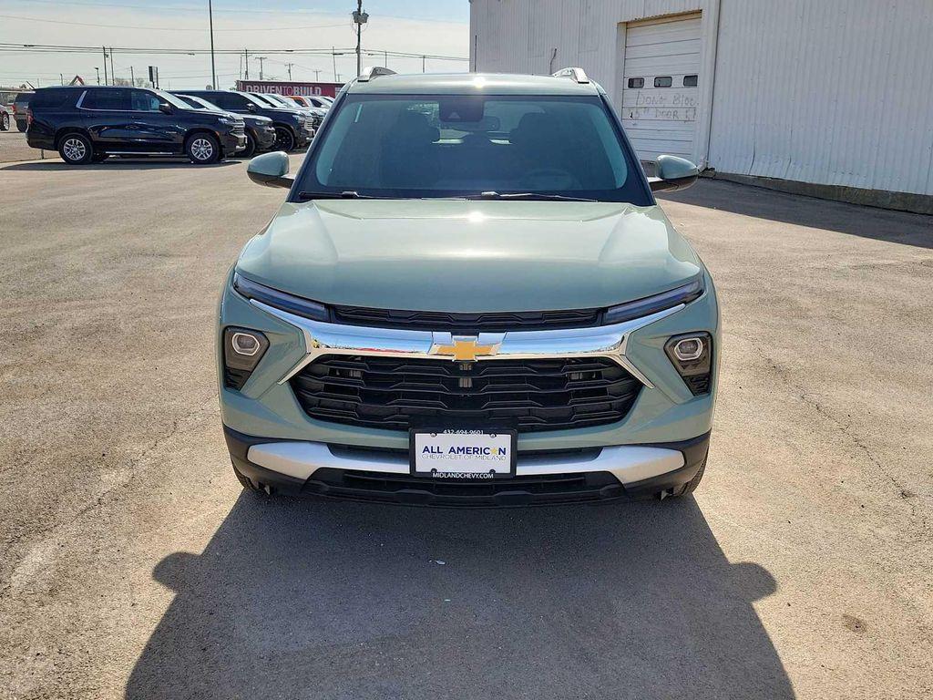 new 2026 Chevrolet TrailBlazer car, priced at $32,275