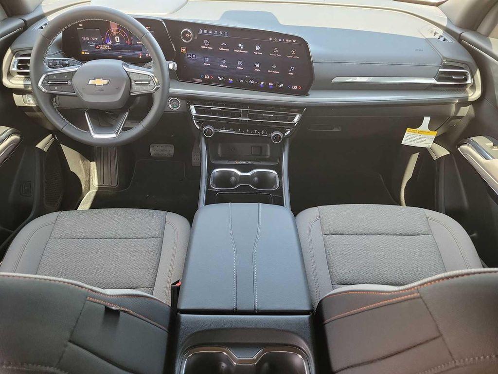 new 2026 Chevrolet Traverse car, priced at $42,795