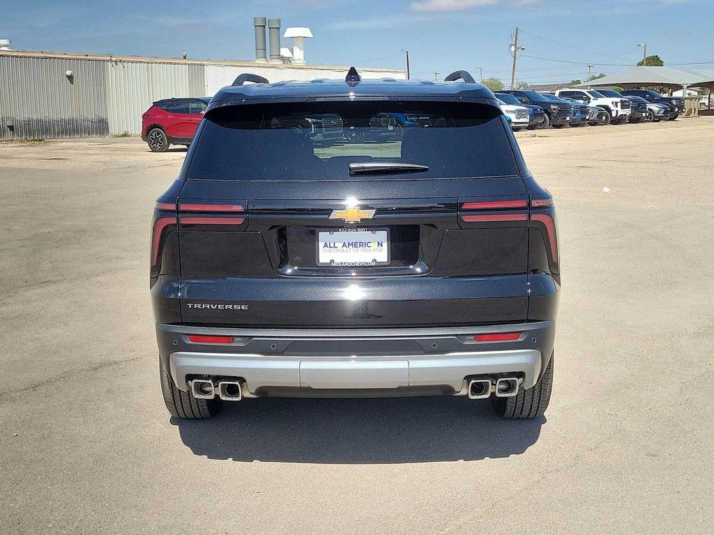 new 2026 Chevrolet Traverse car, priced at $42,795