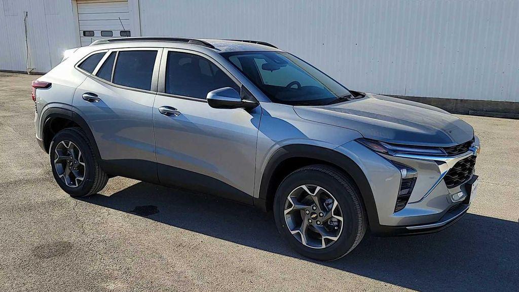 new 2026 Chevrolet Trax car, priced at $25,090