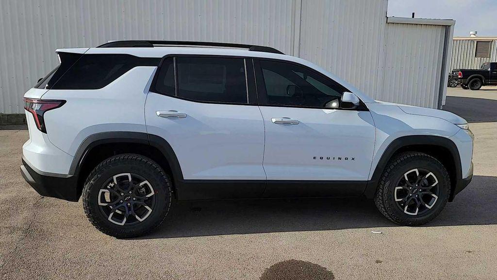 new 2026 Chevrolet Equinox car, priced at $38,390