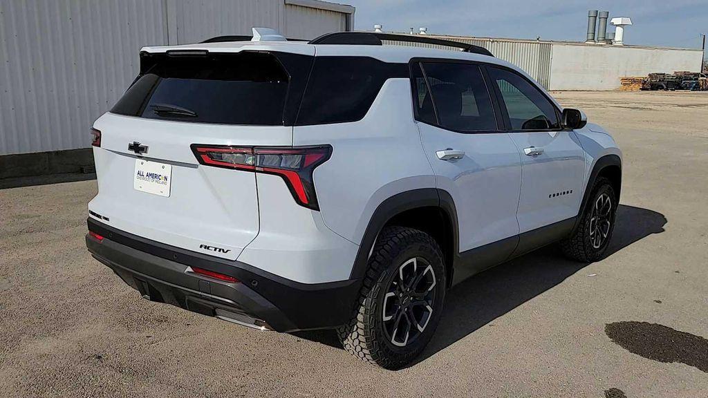 new 2026 Chevrolet Equinox car, priced at $38,390