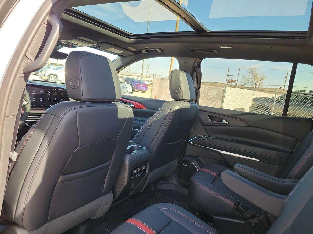 new 2026 Chevrolet Traverse car, priced at $60,365
