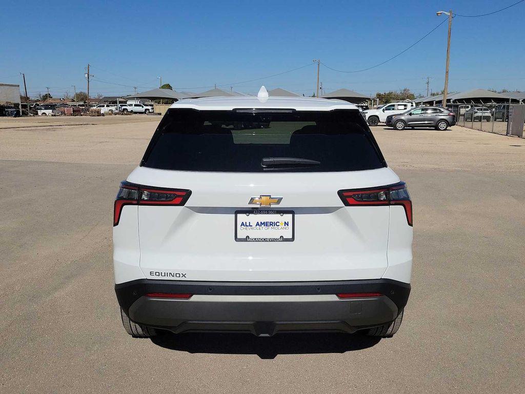 new 2026 Chevrolet Equinox car, priced at $31,765