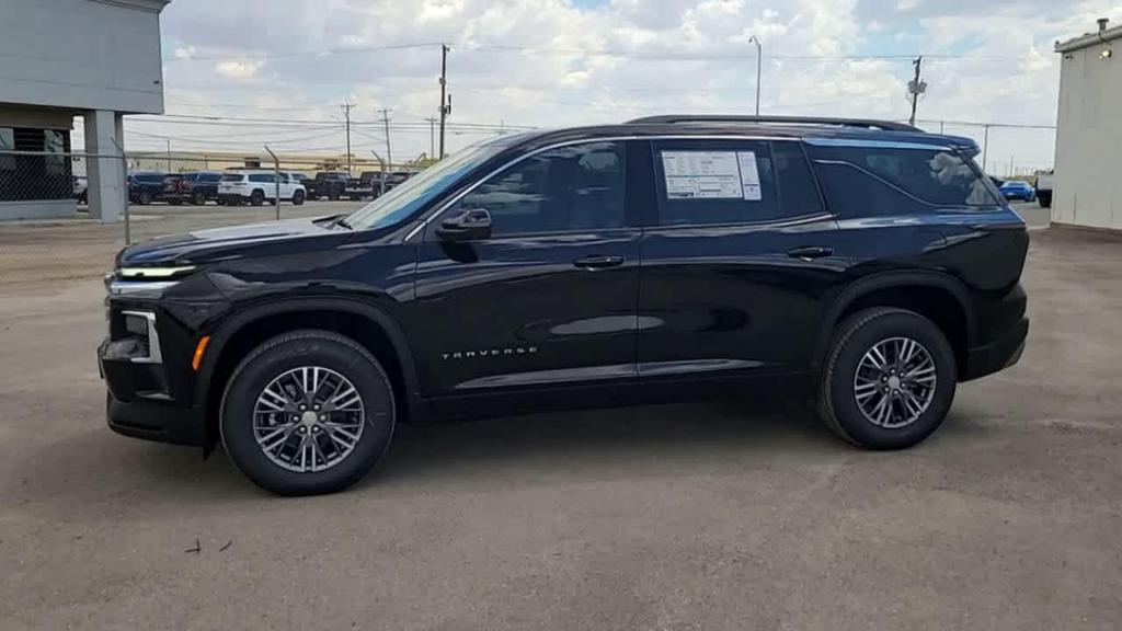 new 2026 Chevrolet Traverse car, priced at $43,170