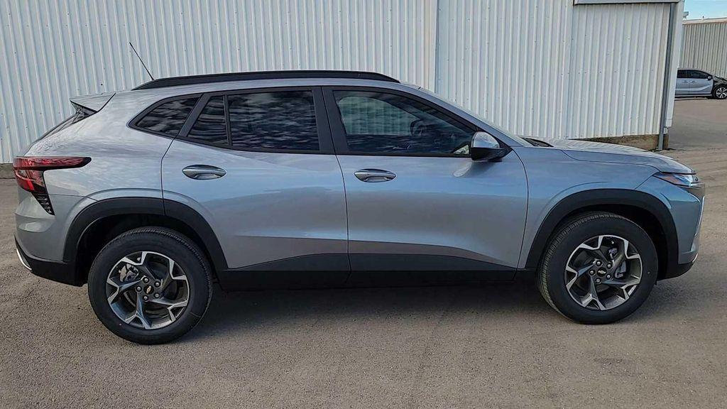 new 2026 Chevrolet Trax car, priced at $25,485