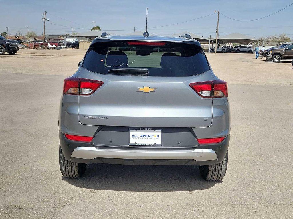 new 2026 Chevrolet TrailBlazer car, priced at $29,175