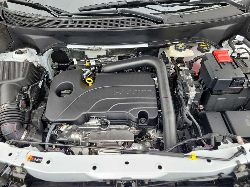 new 2026 Chevrolet Equinox car, priced at $33,010