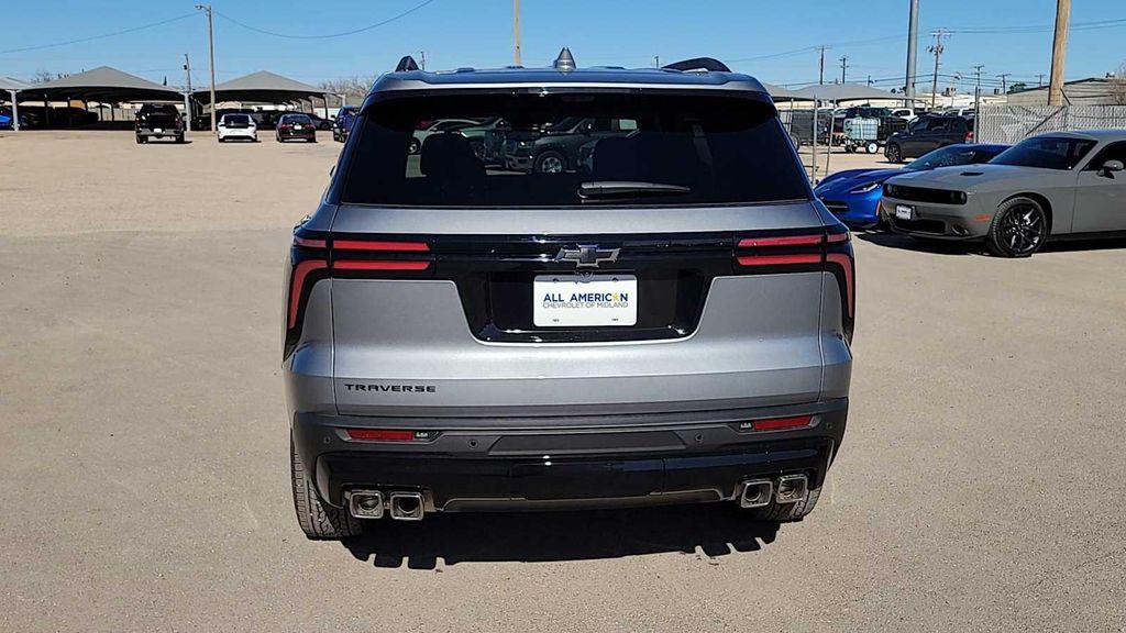 new 2026 Chevrolet Traverse car, priced at $46,205