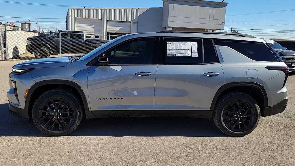 new 2026 Chevrolet Traverse car, priced at $46,205
