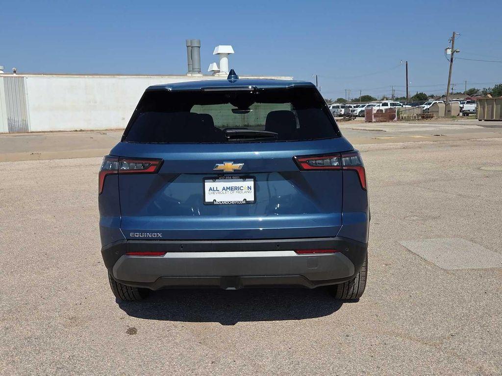 new 2026 Chevrolet Equinox car, priced at $31,965
