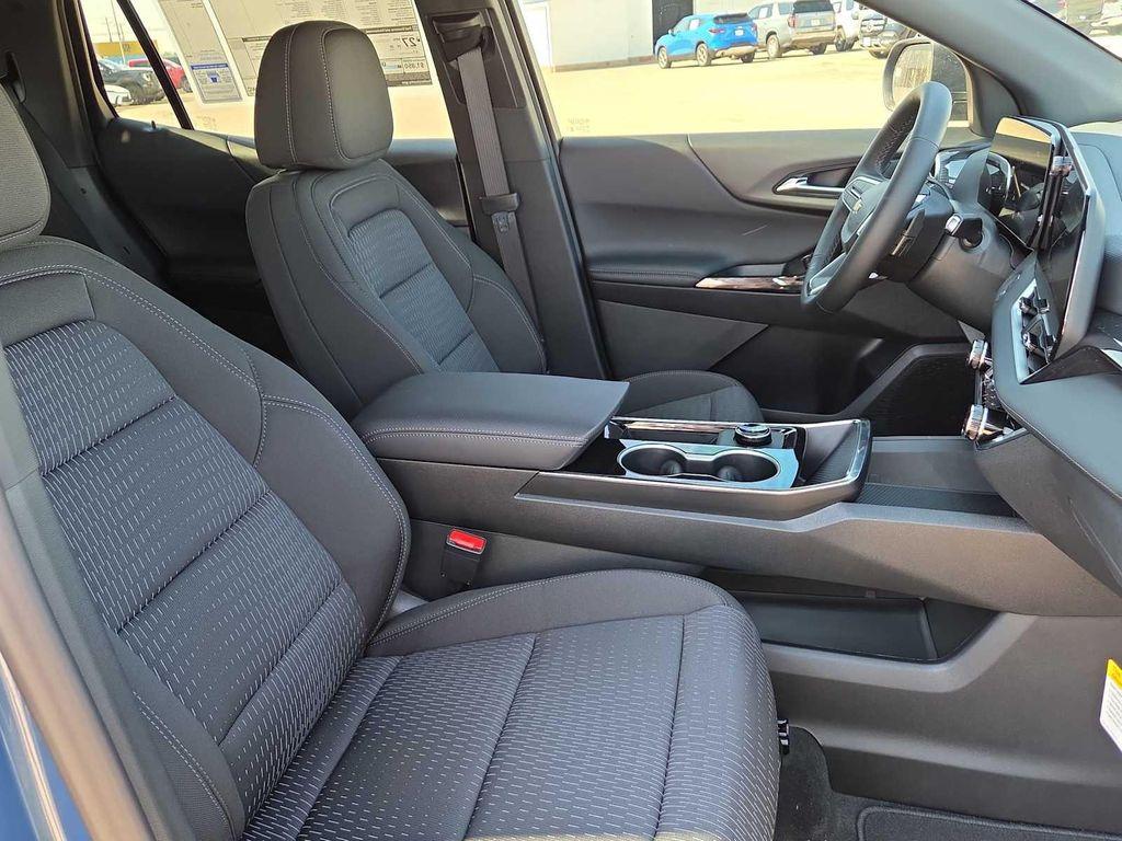 new 2026 Chevrolet Equinox car, priced at $31,965