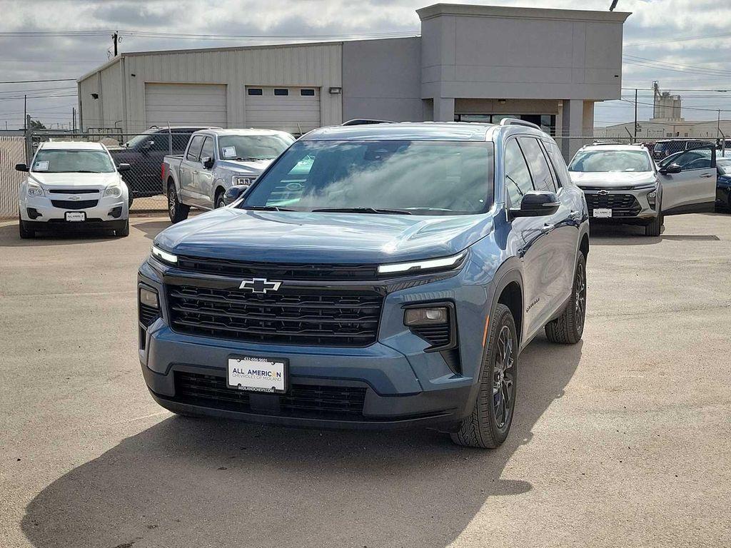 used 2025 Chevrolet Traverse car, priced at $41,995