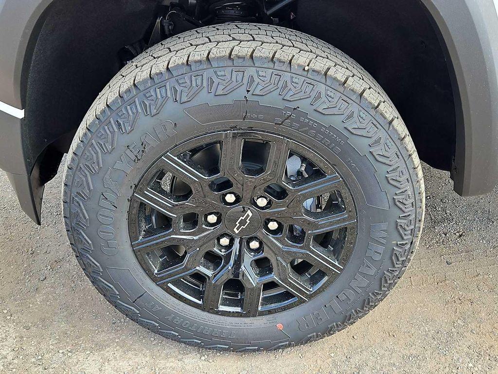 new 2026 Chevrolet Colorado car, priced at $42,320