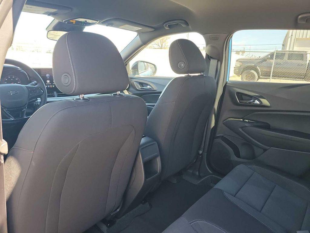 new 2026 Chevrolet Trax car, priced at $25,285