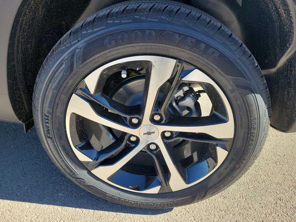 new 2026 Chevrolet Trax car, priced at $25,285