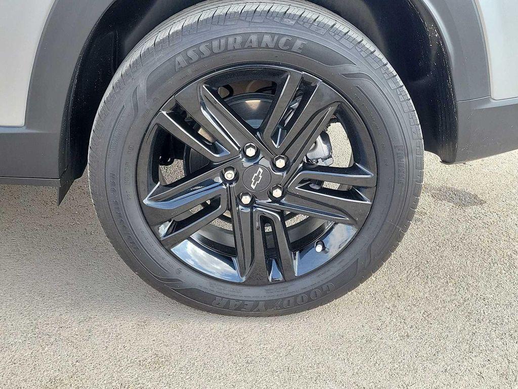 used 2025 Chevrolet Trax car, priced at $25,995