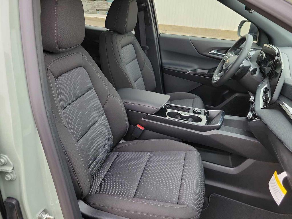 new 2026 Chevrolet Equinox car, priced at $31,740