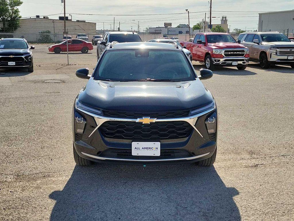 used 2025 Chevrolet Trax car, priced at $24,995