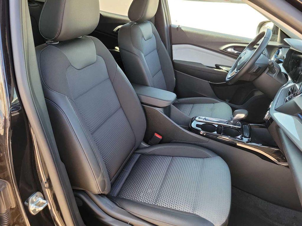 used 2025 Chevrolet Trax car, priced at $23,995