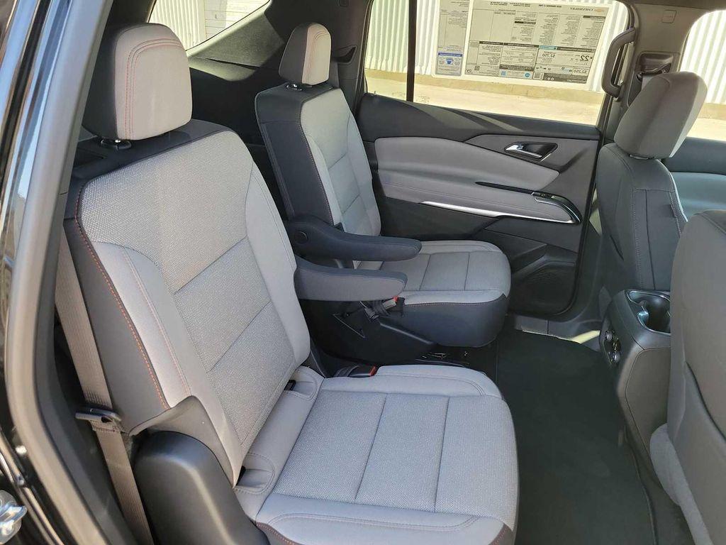 new 2026 Chevrolet Traverse car, priced at $41,020