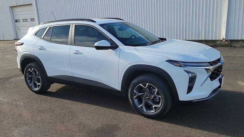 new 2026 Chevrolet Trax car, priced at $25,090