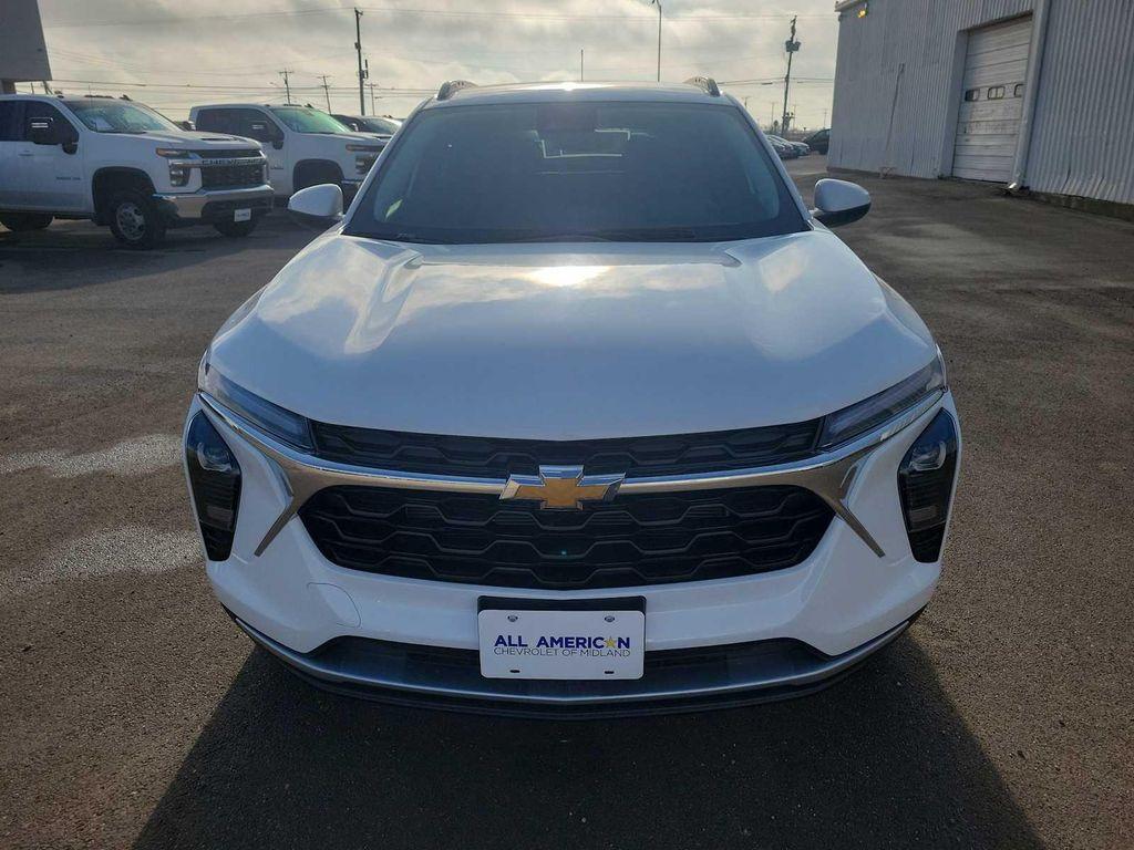 new 2026 Chevrolet Trax car, priced at $25,090