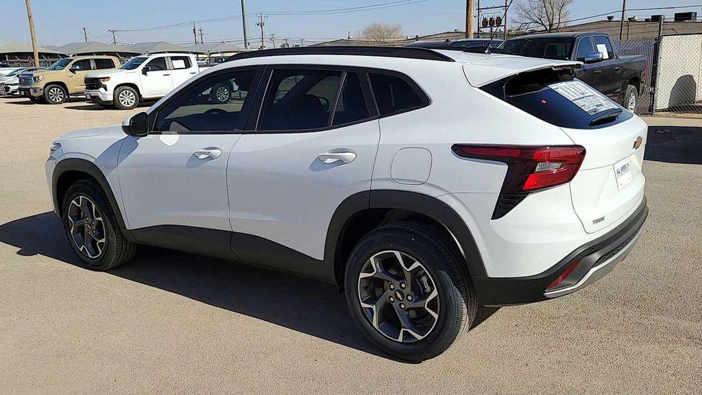 new 2026 Chevrolet Trax car, priced at $25,885