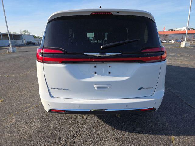 used 2023 Chrysler Pacifica Hybrid car, priced at $35,900