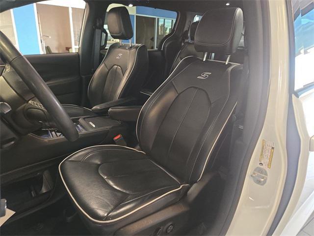 used 2024 Chrysler Pacifica car, priced at $35,622
