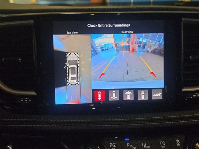 used 2024 Chrysler Pacifica car, priced at $35,622