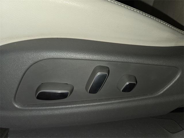 used 2020 Cadillac XT6 car, priced at $29,211