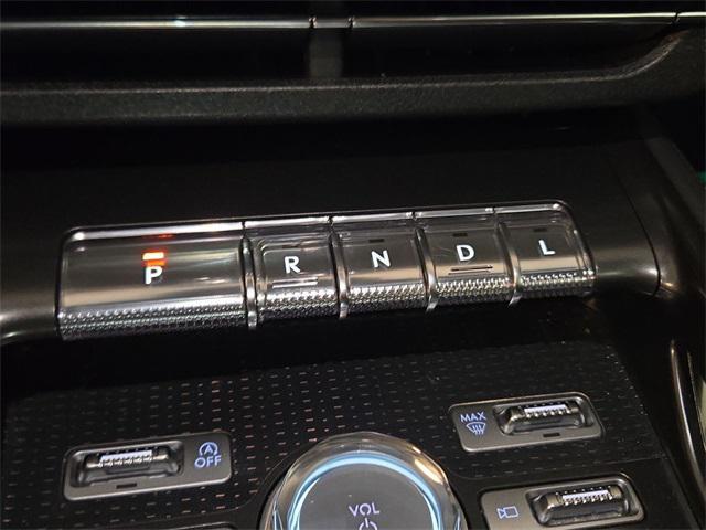 used 2024 Lincoln Nautilus car, priced at $45,910