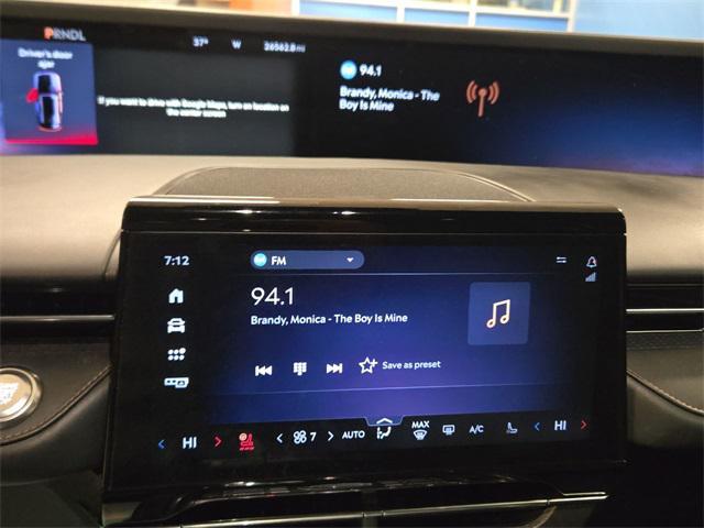 used 2024 Lincoln Nautilus car, priced at $45,910