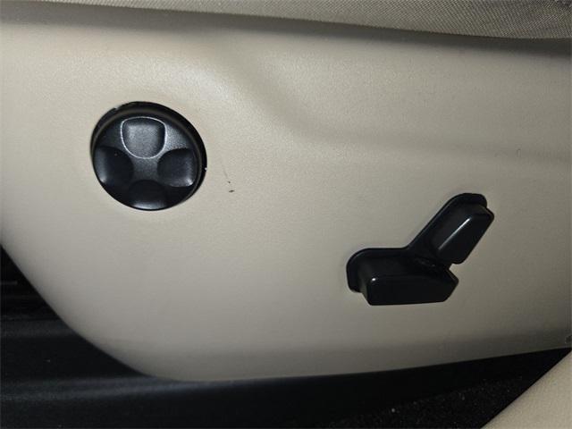 used 2015 Jeep Grand Cherokee car, priced at $11,257