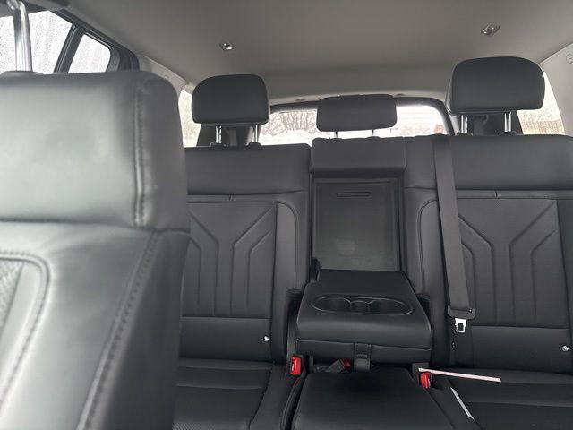 used 2025 Hyundai Santa Fe car, priced at $33,500