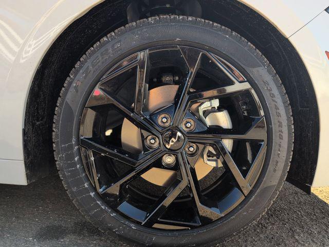 new 2026 Kia K5 car, priced at $33,100