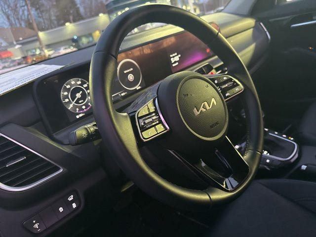 used 2025 Kia Seltos car
