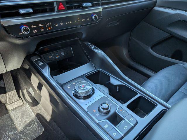 new 2025 Kia Sorento Hybrid car, priced at $41,000