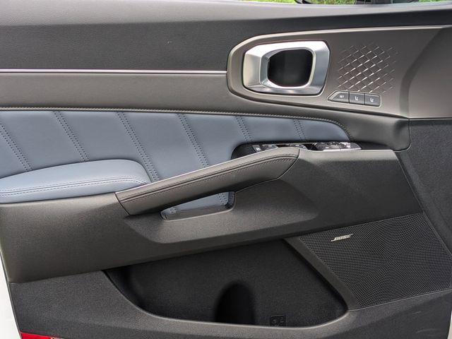 new 2025 Kia Sorento Hybrid car, priced at $45,800