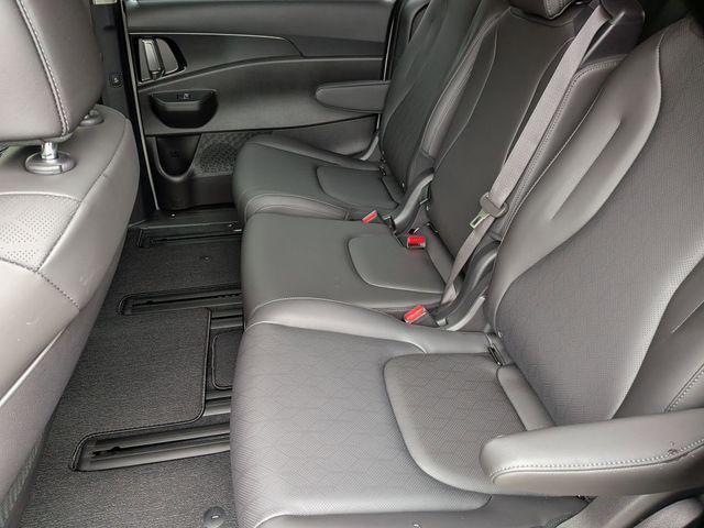 new 2026 Kia Carnival Hybrid car, priced at $48,300