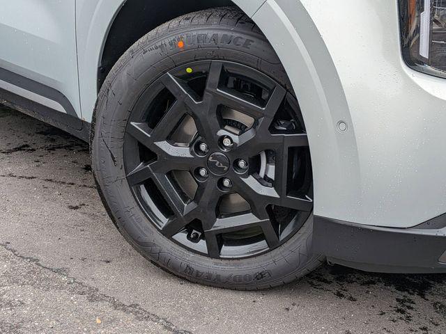 new 2026 Kia Carnival Hybrid car, priced at $48,300