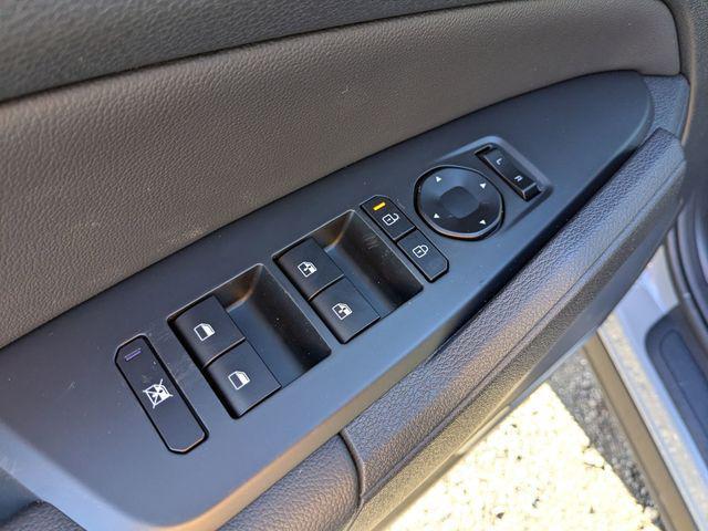 new 2026 Kia Sportage car, priced at $33,557