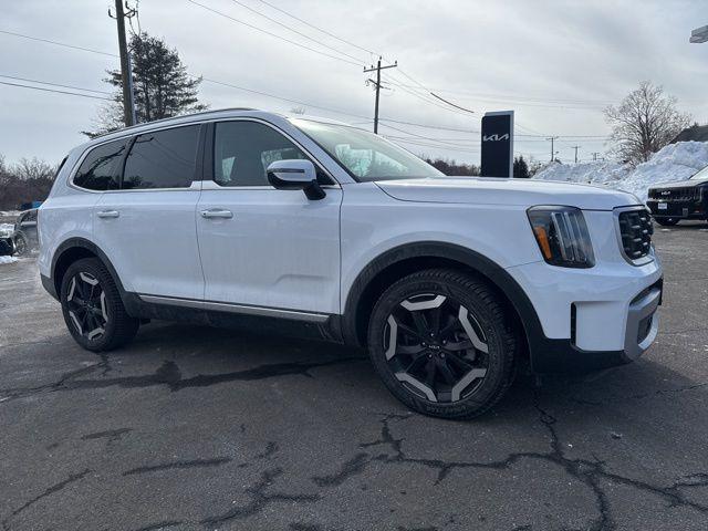 used 2024 Kia Telluride car, priced at $34,744