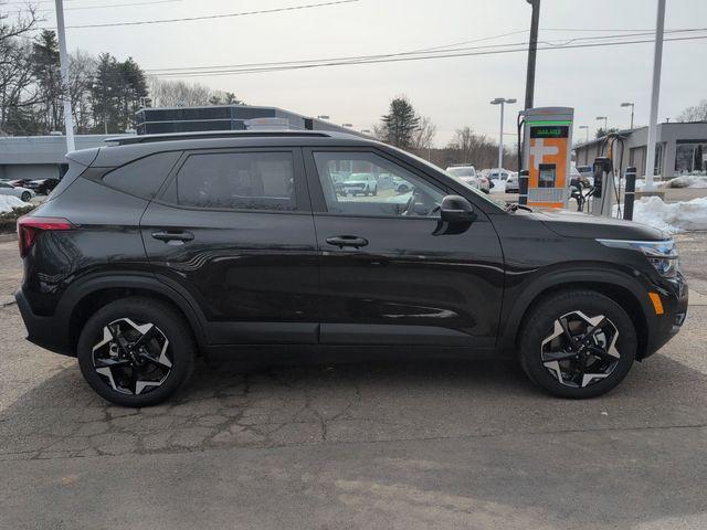 used 2025 Kia Seltos car, priced at $23,994