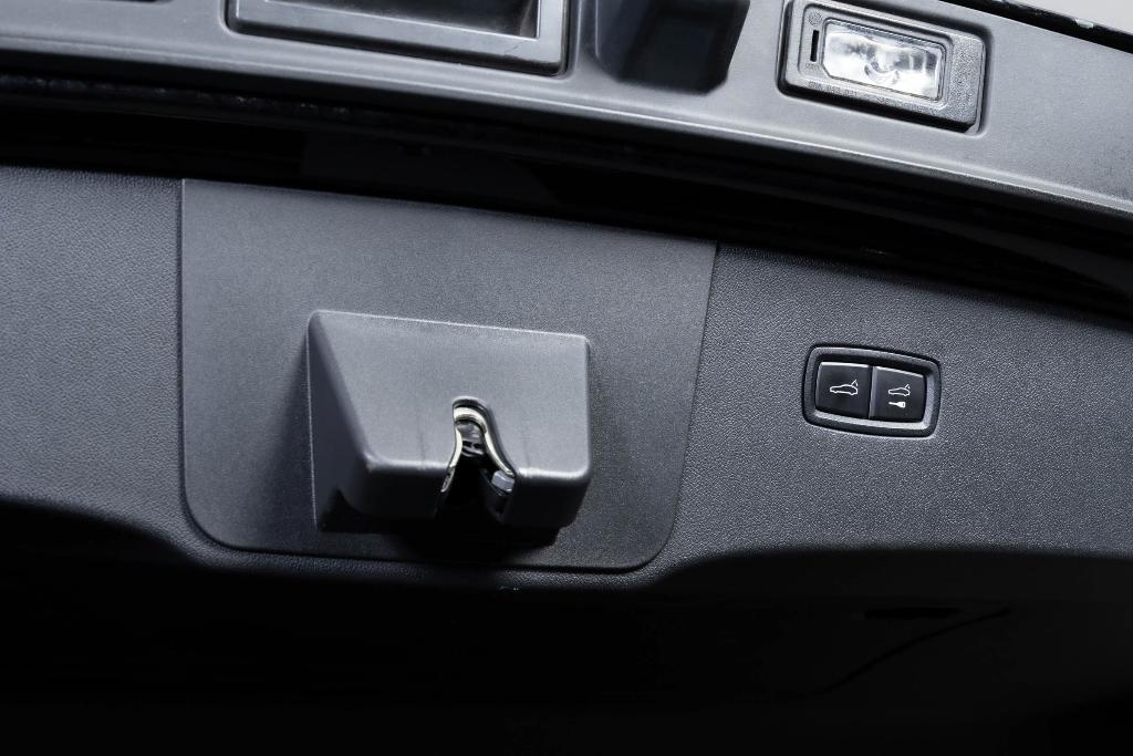 used 2021 Porsche Cayenne car, priced at $59,900