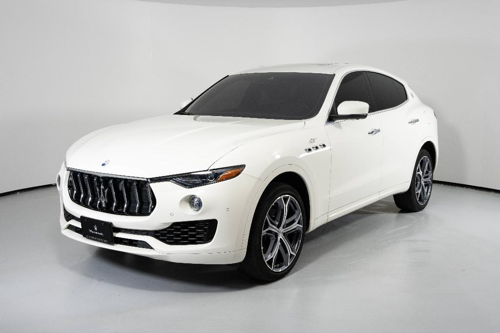 Maserati Levante view 5